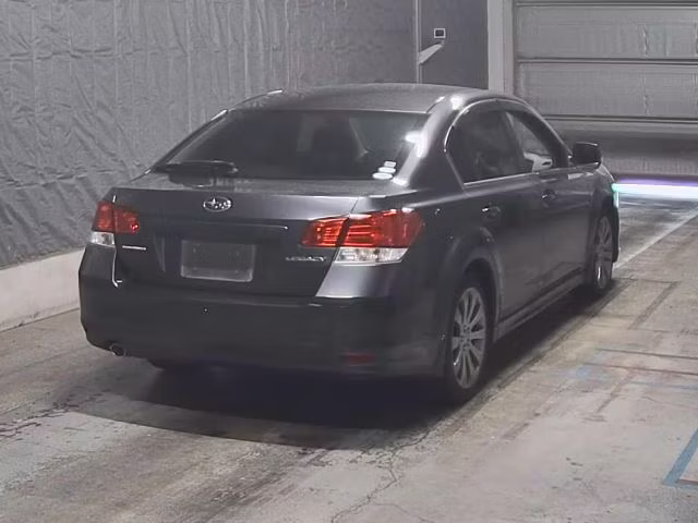 SUBARU LEGACY B4