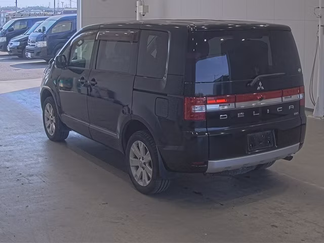 MITSUBISHI DELICA D:5
