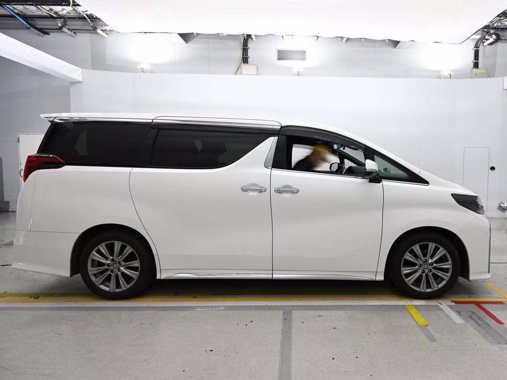 TOYOTA ALPHARD