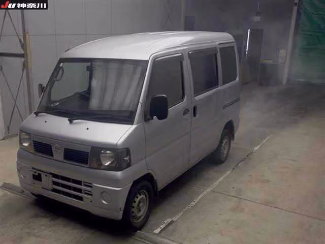 NISSAN CLIPPER