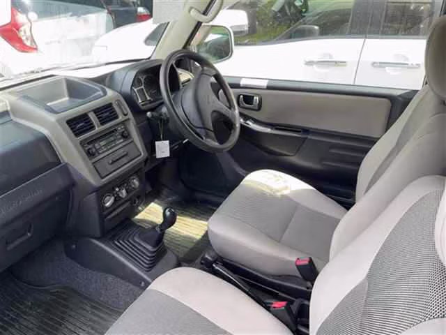 MITSUBISHI PAJERO MINI