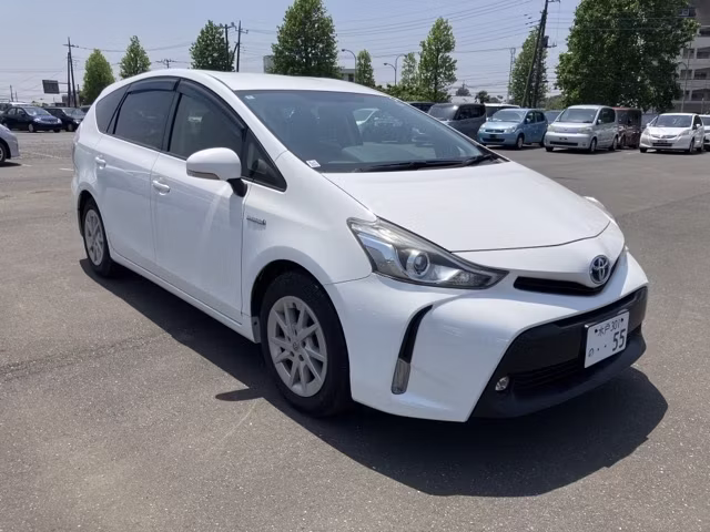 TOYOTA PRIUS ALPHA