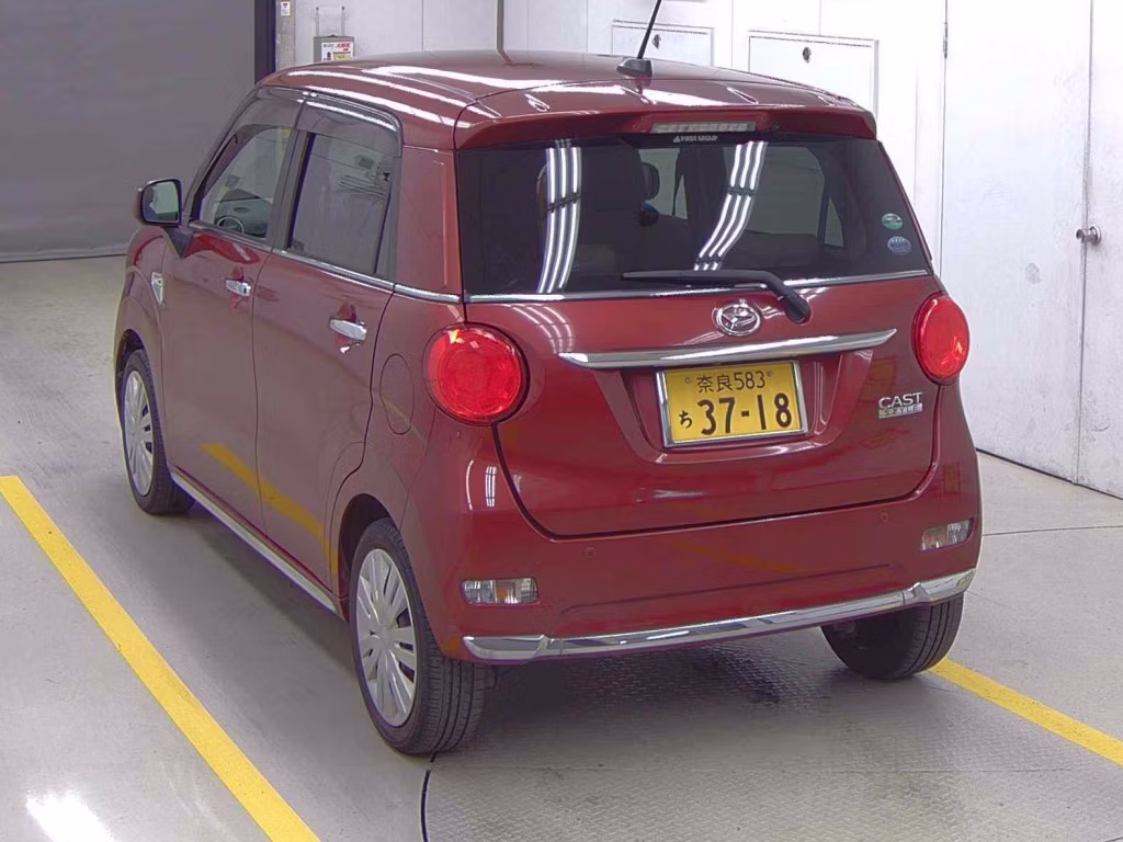 DAIHATSU CAST
