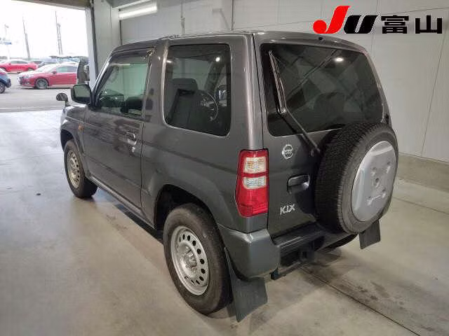 NISSAN KIX