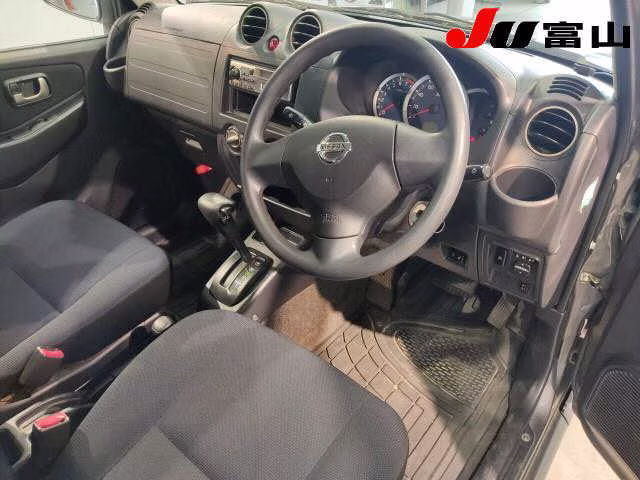 NISSAN KIX