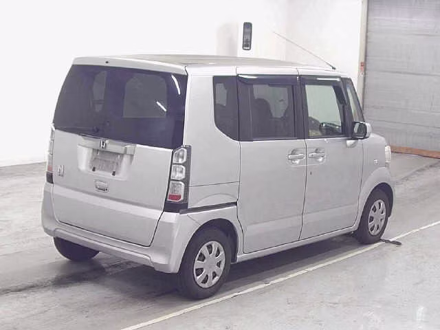 HONDA N-BOX