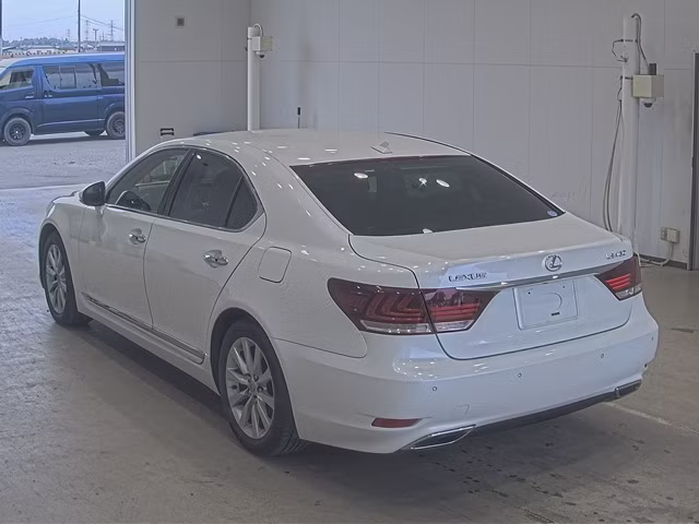 LEXUS LS460