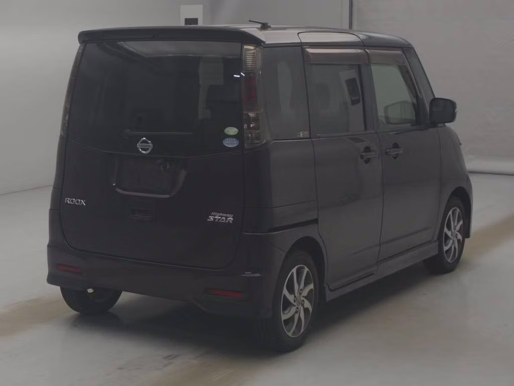 NISSAN ROOX