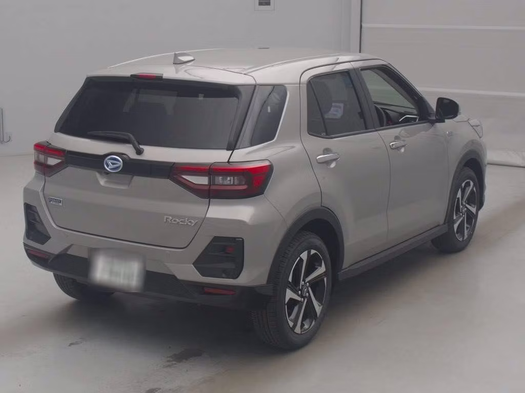 DAIHATSU ROCKY