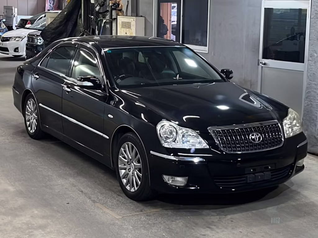 TOYOTA CROWN MAJESTA