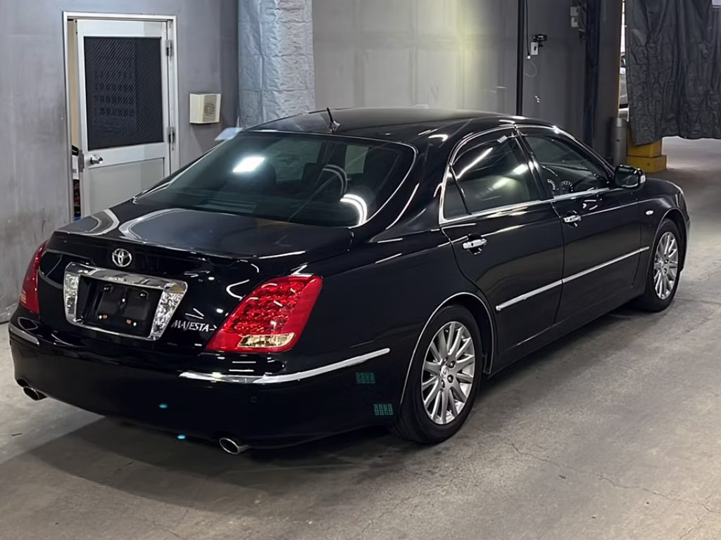 TOYOTA CROWN MAJESTA