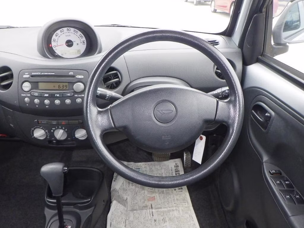 DAIHATSU ESSE
