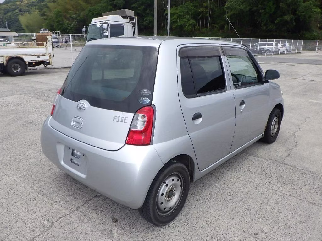 DAIHATSU ESSE
