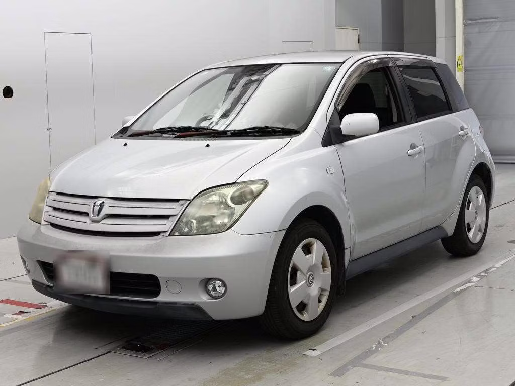 TOYOTA IST