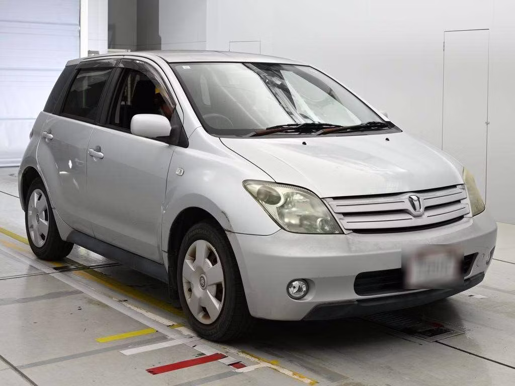 TOYOTA IST
