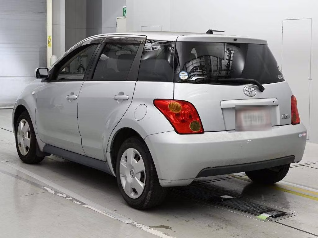 TOYOTA IST