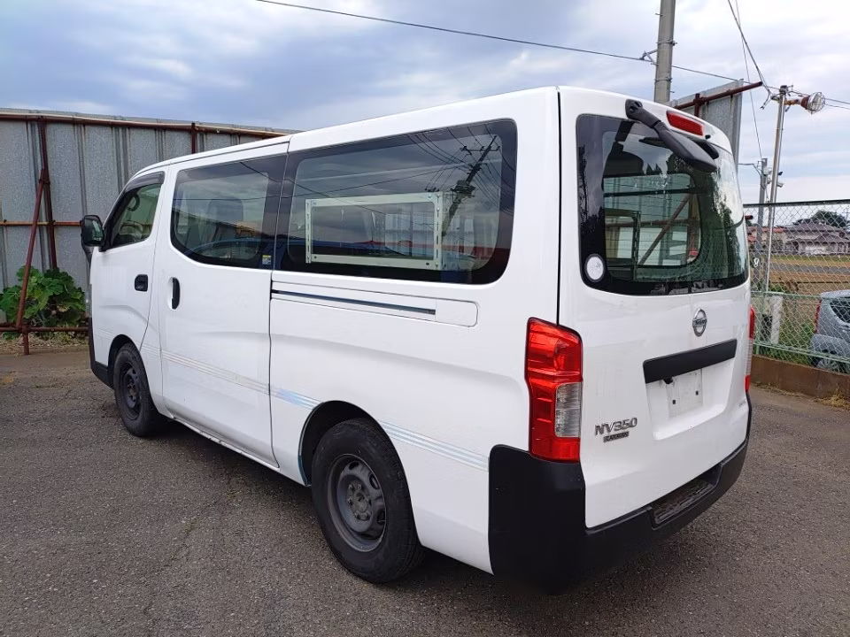 NISSAN NV350 CARAVAN