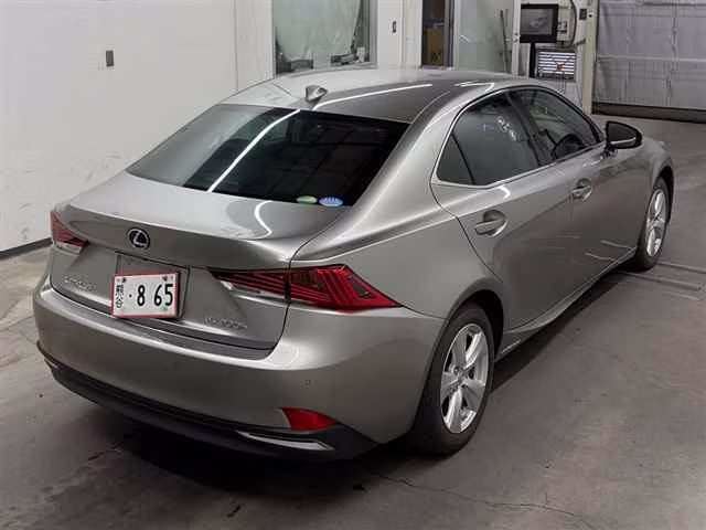 LEXUS IS300H