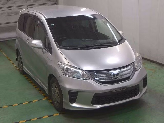 HONDA FREED SPIKE