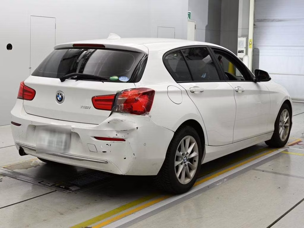 BMW 1-SERIES