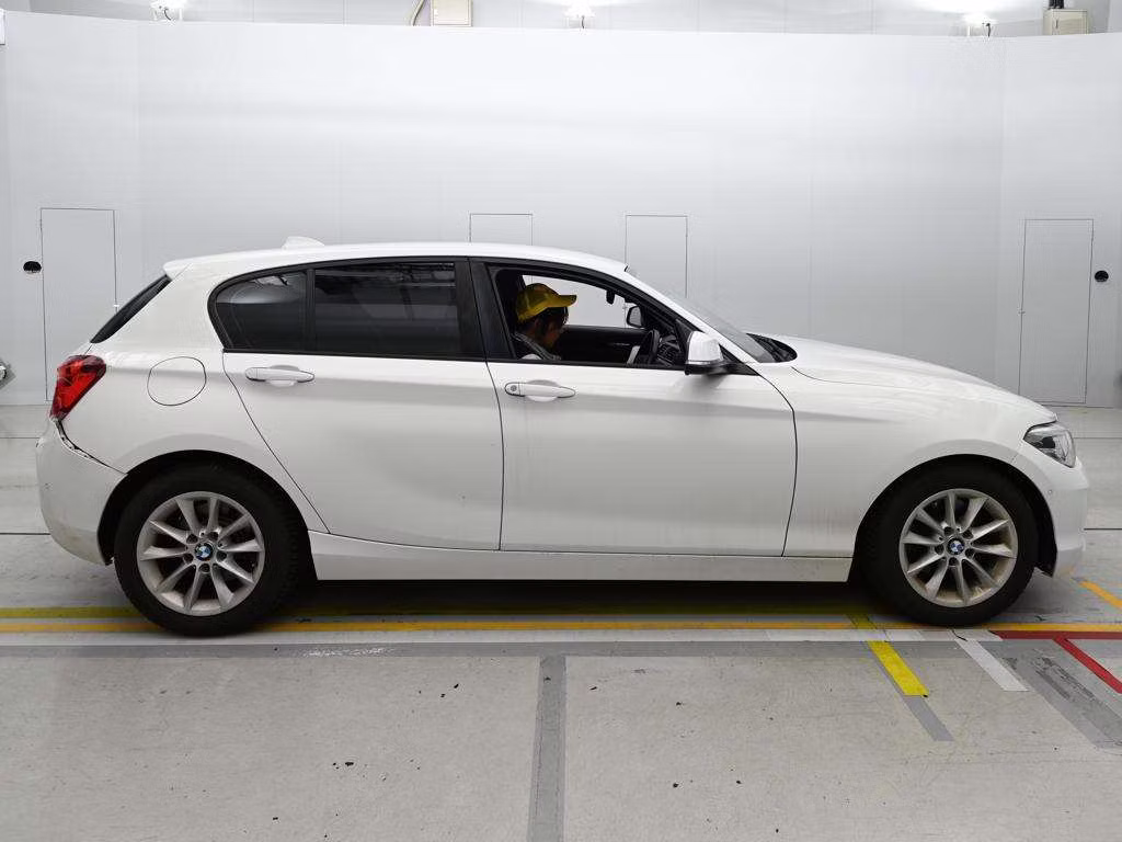 BMW 1-SERIES