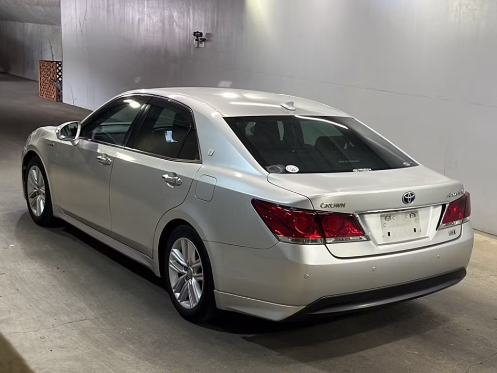 TOYOTA CROWN