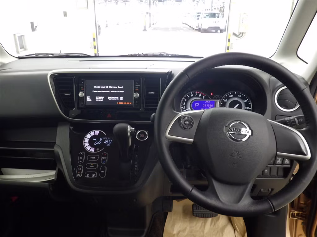 NISSAN DAYZ ROOX