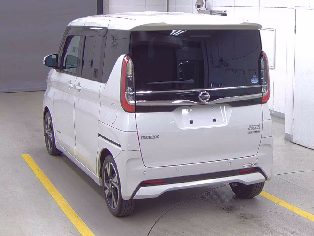 NISSAN ROOX