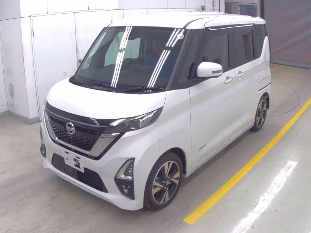 NISSAN ROOX
