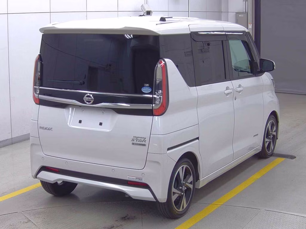 NISSAN ROOX