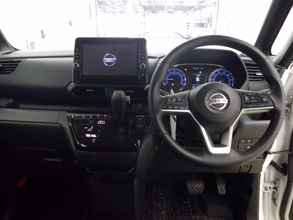 NISSAN ROOX