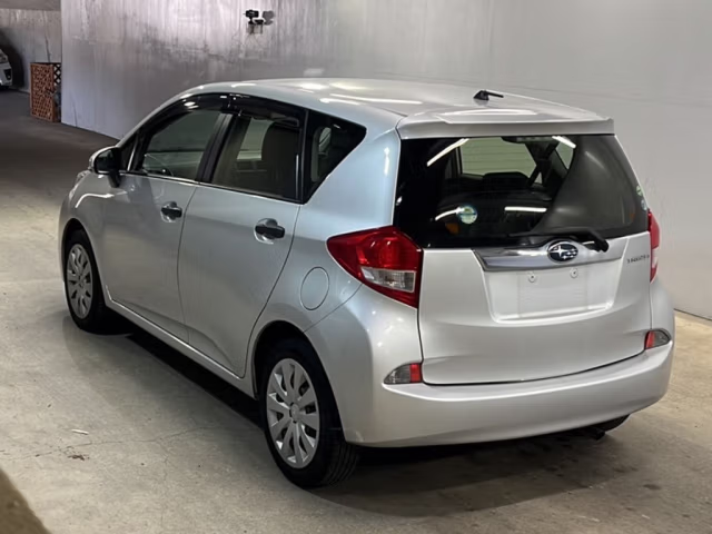 SUBARU TREZIA