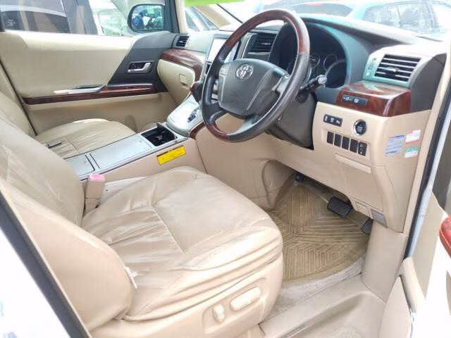 TOYOTA ALPHARD