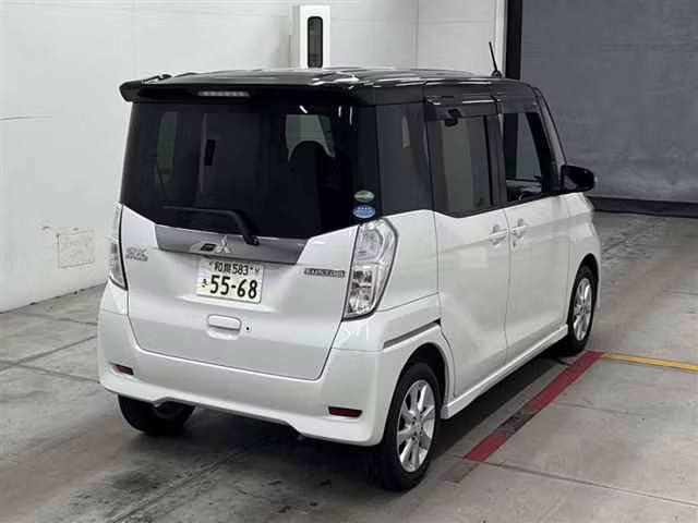 MITSUBISHI EK SPACE