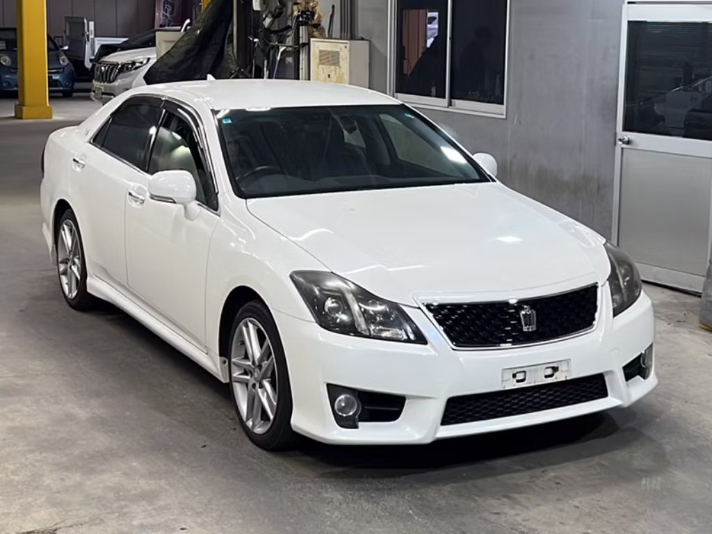 TOYOTA CROWN