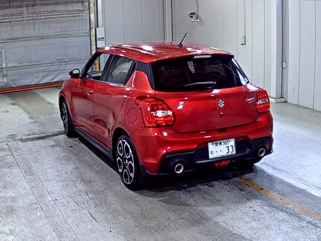 SUZUKI SWIFT