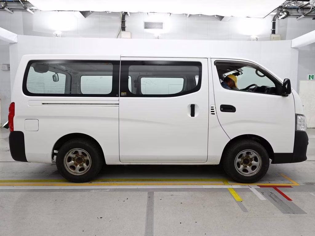 NISSAN NV350 CARAVAN