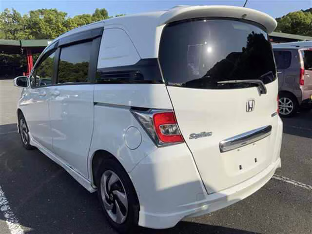 HONDA FREED SPIKE