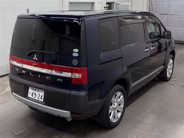 MITSUBISHI DELICA D:5