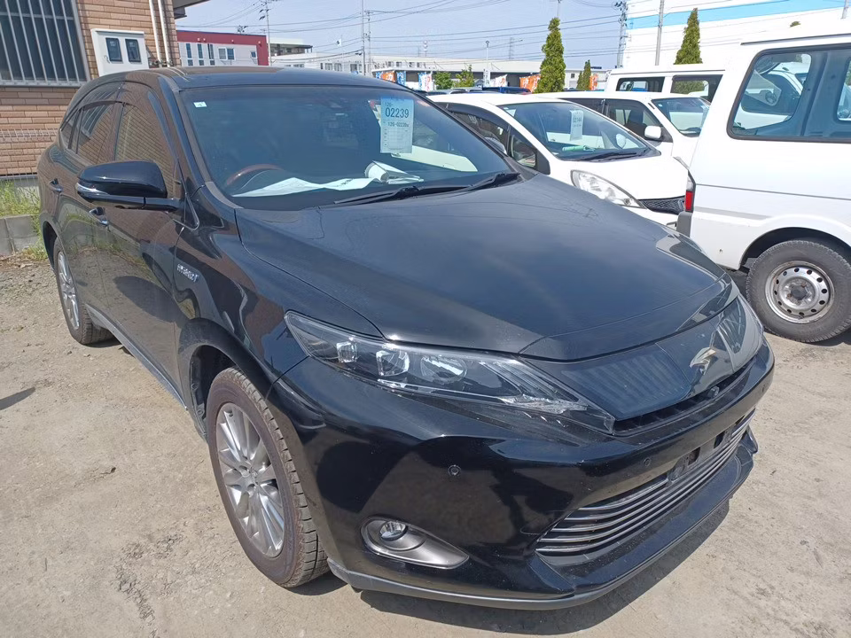 TOYOTA HARRIER