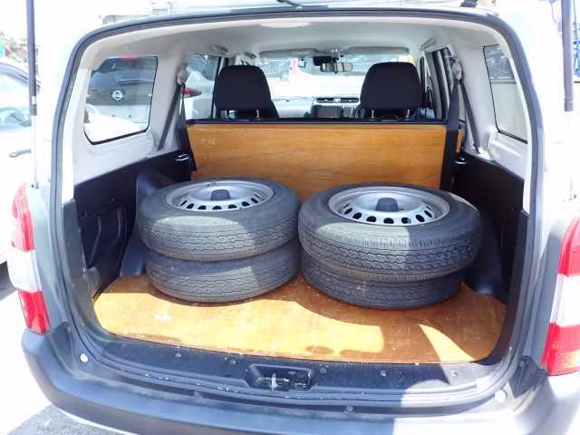 MAZDA FAMILIA