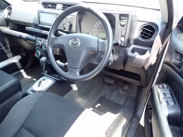 MAZDA FAMILIA