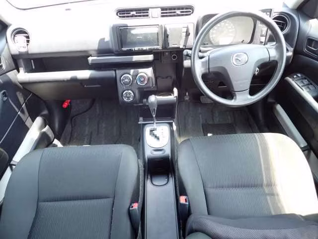 MAZDA FAMILIA