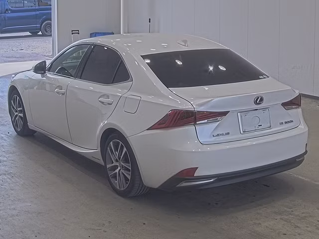 LEXUS IS300H