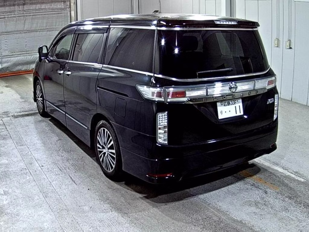 NISSAN ELGRAND