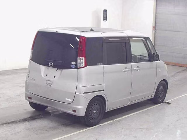 NISSAN ROOX