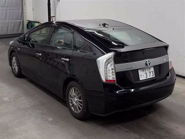 TOYOTA PRIUS PHV