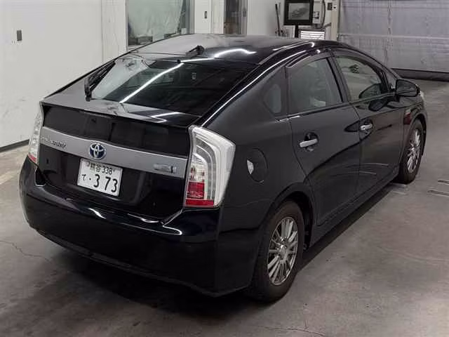 TOYOTA PRIUS PHV