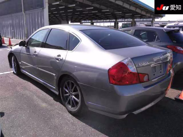 NISSAN FUGA
