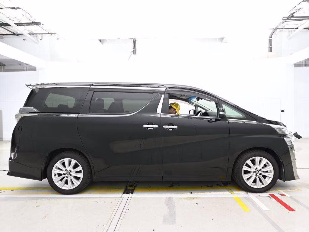 TOYOTA VELLFIRE